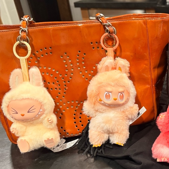 Chanel tote - Picture 15 of 15